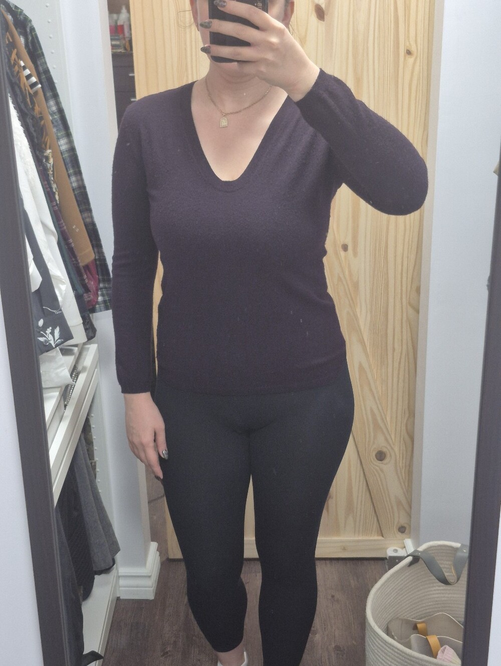 📢2/15‼️ V-Neck Wook Blend Sweater in Deep Plum